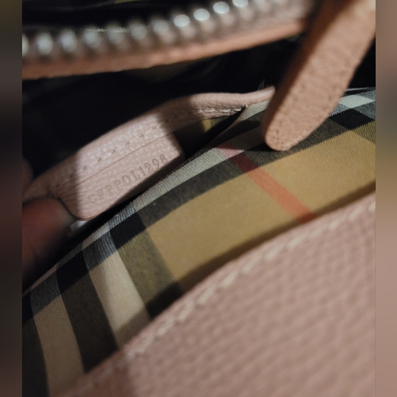 BURBERRY Medium Banner in Leather and Vintage Check- Ash Rose - Picture 5 of 6